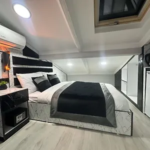 Taksim Larissa Istambul